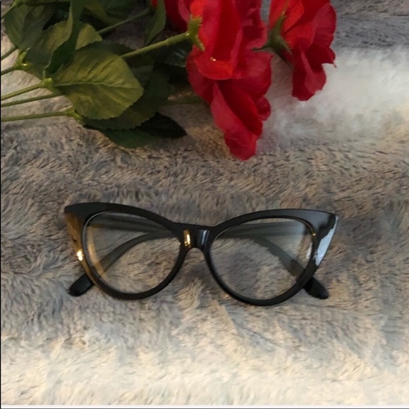 Fashion Glasses - Picture 2 of 6